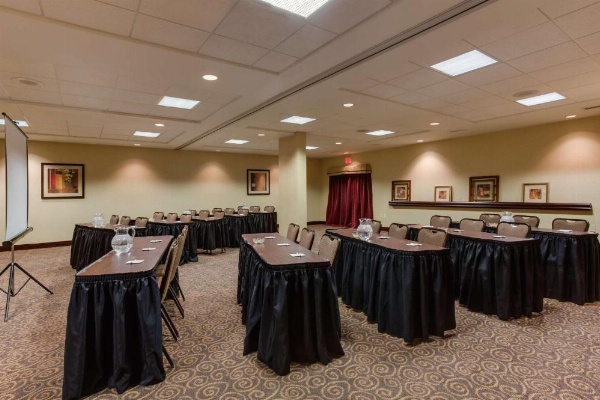 Hampton Inn By Hilton Bennington image 28